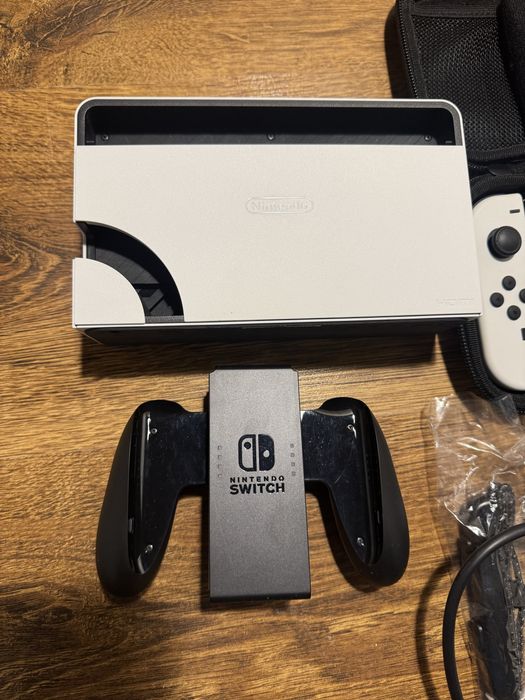 Продам Nintendo Switch OLED Model (White Set), 64 GB