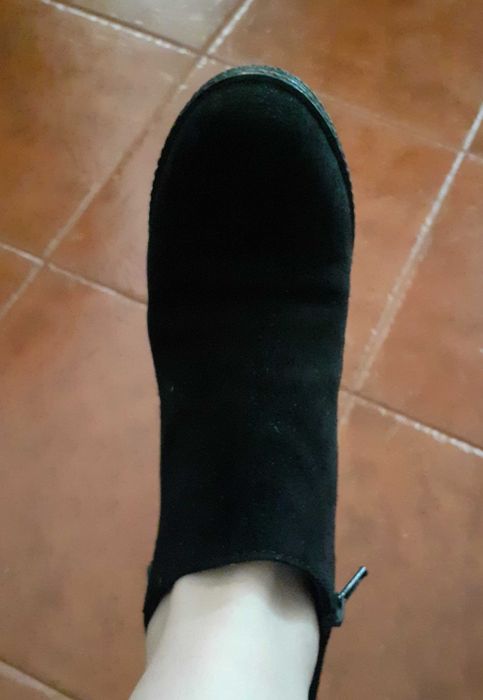 Botins/botas pretas camurça salto alto Gianna 36