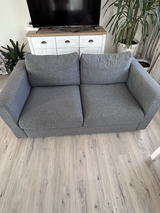 Szara, bardzo wygodna SOFA