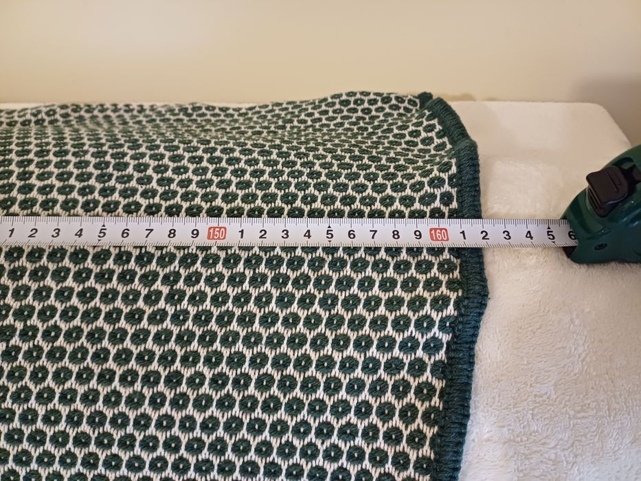 Manta/Colcha com padrão vintage verde e branco (200x162 cm) - NOVA