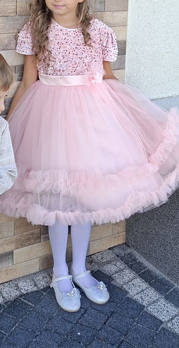 Sukienka elegancka 134