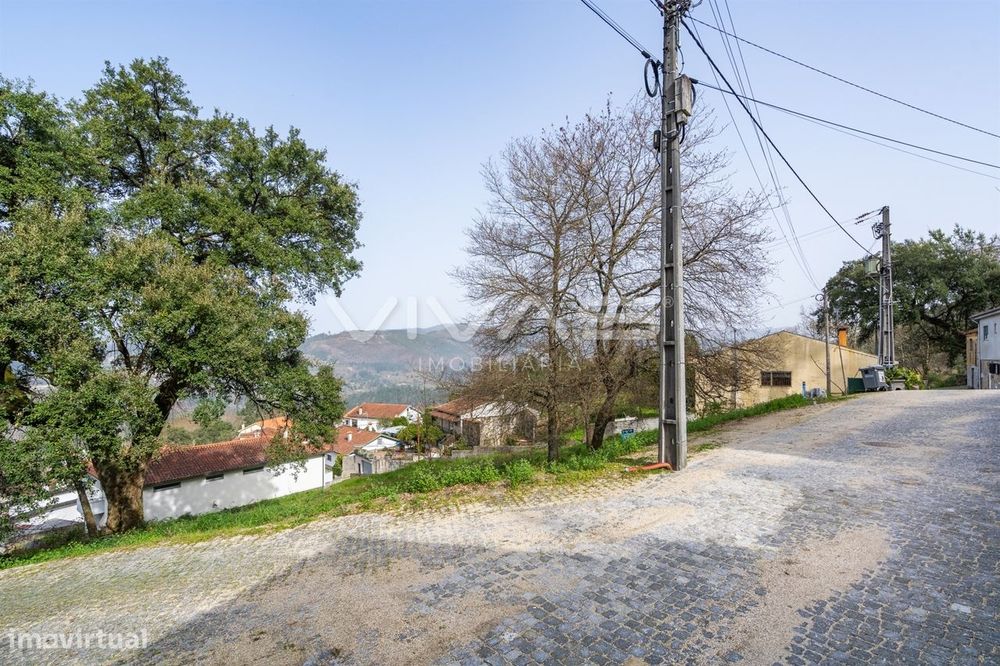 Terreno Urbano  Venda em Caldelas, Sequeiros e Paranhos,Amares