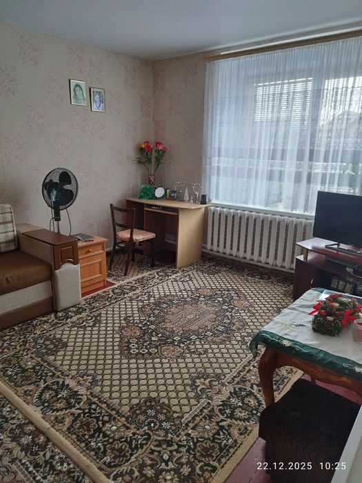 Продається двох кімнатна квартира