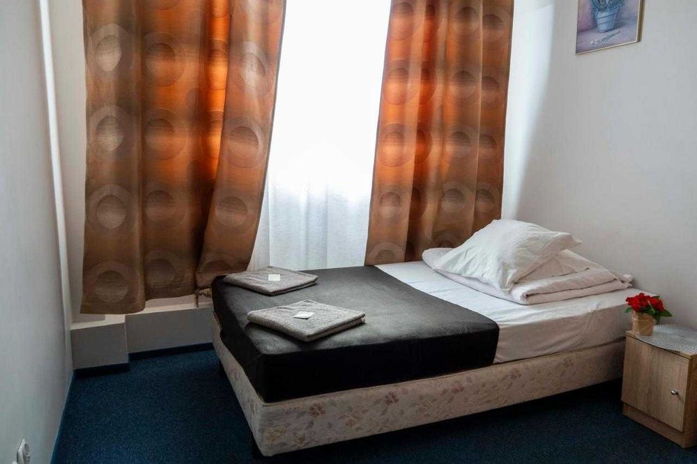 Лучшие Общежития и Хостелы Киева Есть места ! Метро Берестейская