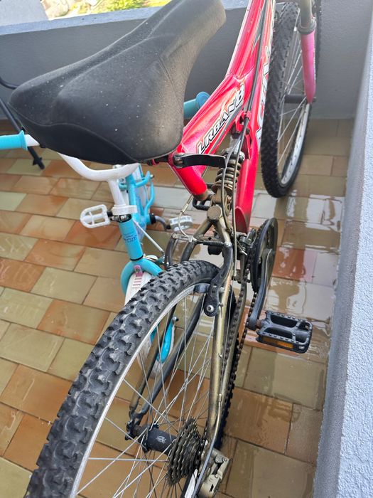 Kit bicicleta para adulto e criança