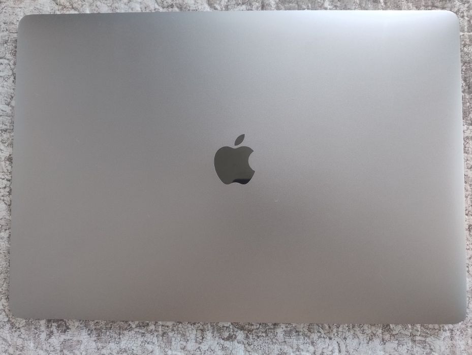 Ноутбук MacBook Pro 15" i7/16/256GB TouchBar 2018 А1990  На запчасти или восстановление