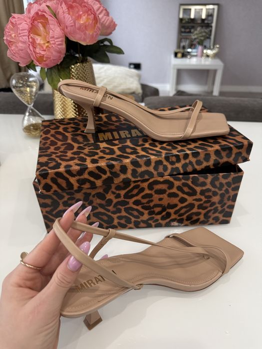 Босоніжки Miraton шкіряні 39