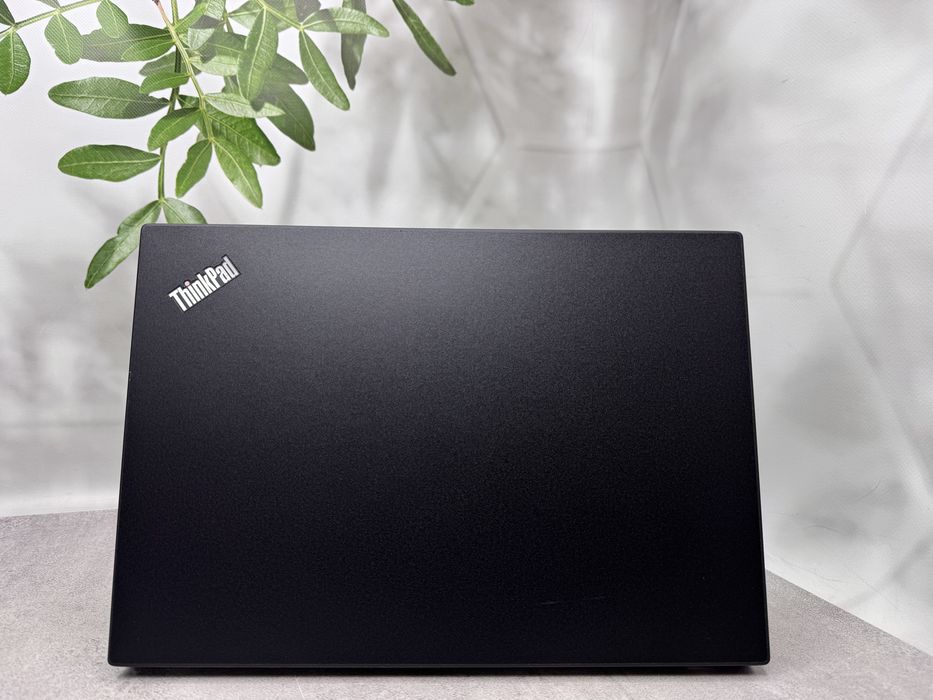 Lenovo ThinkPad T14 G2 / i5-1135G7 / 16GB / 256GB SSD / 14" FHD IPS