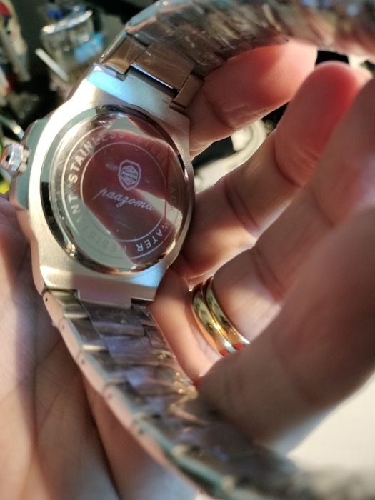 Relógio muito elegante.