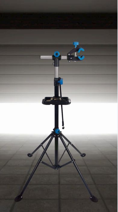 Стійка для велосипеда високої якості з полицею.ЖИВІ ФОТО