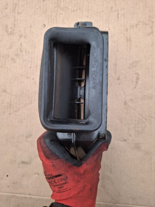 Kierownica nawiewu nawiewu szyby Fiat 126p Maluch