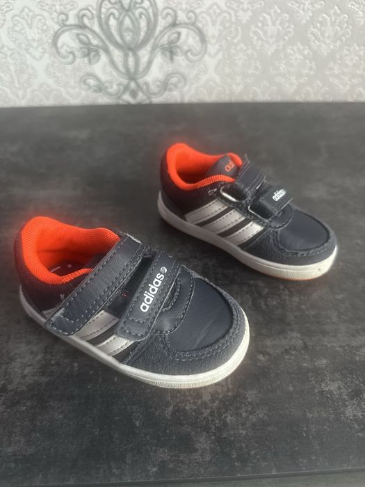 Adidas 19 розмір