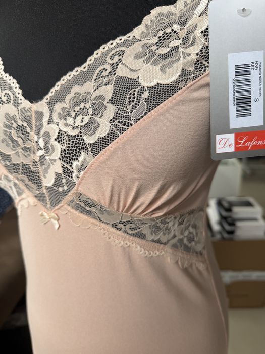 Нічна сорочна віскоза . С/36р колір персик. Тонка бритель