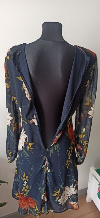 Kolorowa sukienka, lekka i elegancka