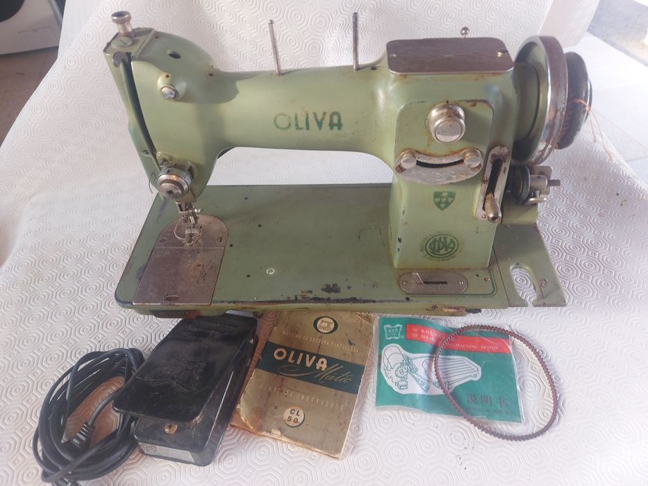 Oliva Sewing Machine CL 50 + Original Cabinet