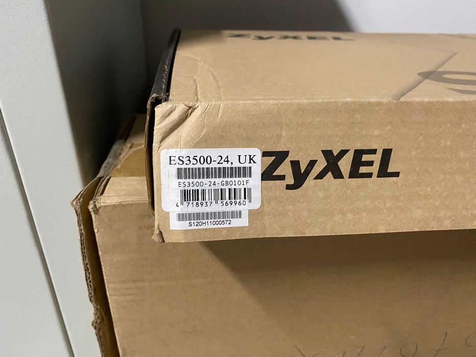 Zyxel ES3500-24 Switch64584680707329122