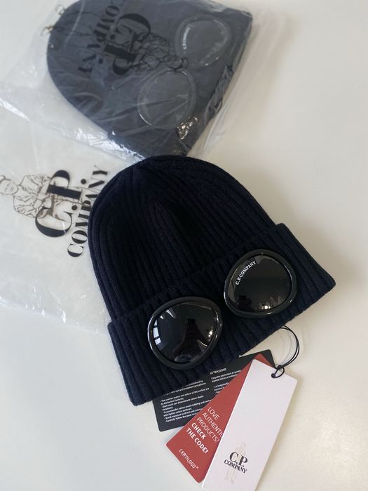 Шапка C. P. Company / Шапка сп компані / чорна шапка / шапка сп чорна