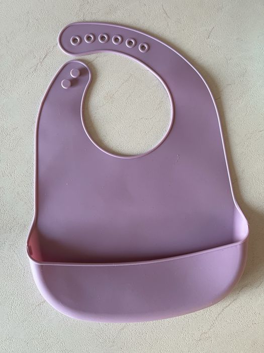 Силіконовий слюнявчик