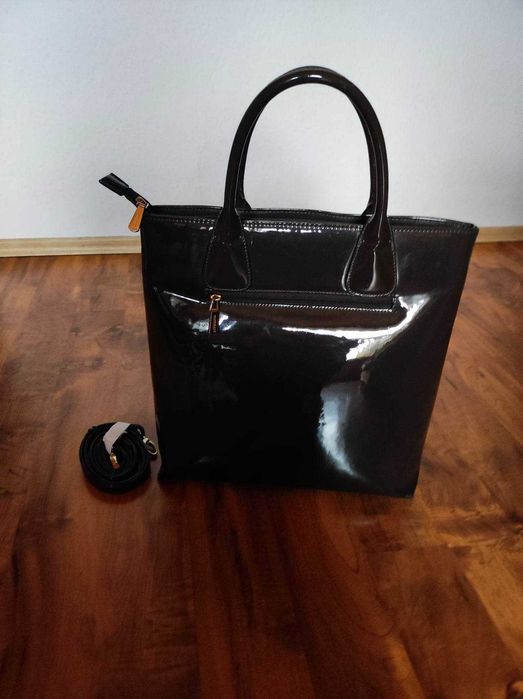 Sprzedam dużą, piękną torbę marki Monnari.