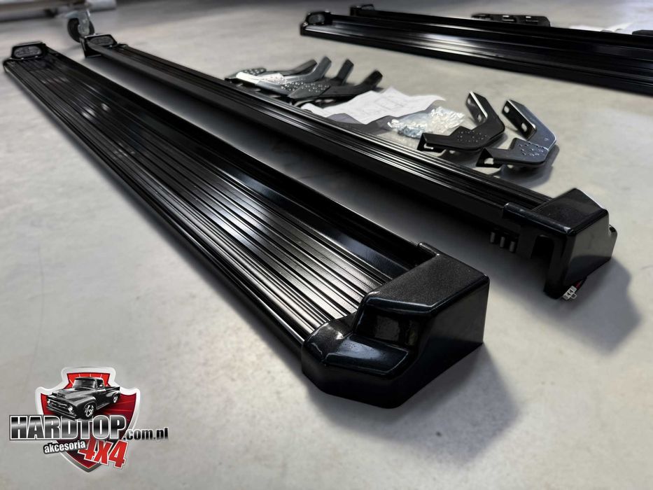 Progi Boczne Stopnie Aluminiowe z LED Ford Ranger 2011+