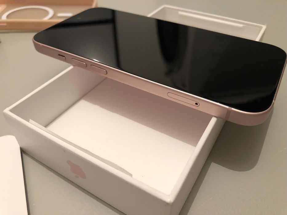 IPhone 15. 128 GB. Bat 89 pr. Stan jak Nowy. Dowód zak. Gwarancja.