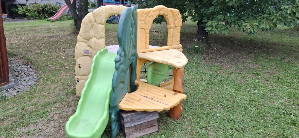 Plac zabaw dla dzieci ze zjeżdżalnią – używany