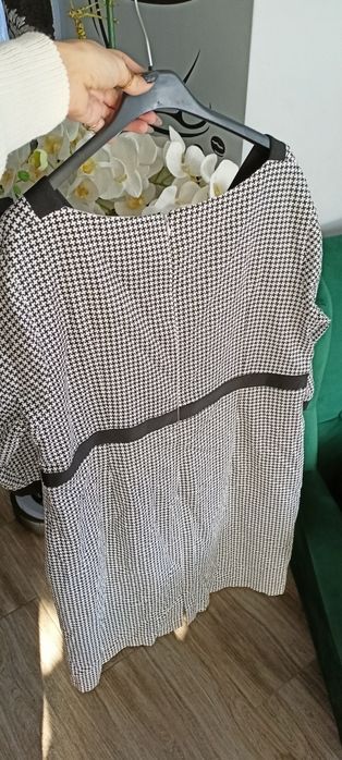 Cudna sukienka w pepitke r46/48