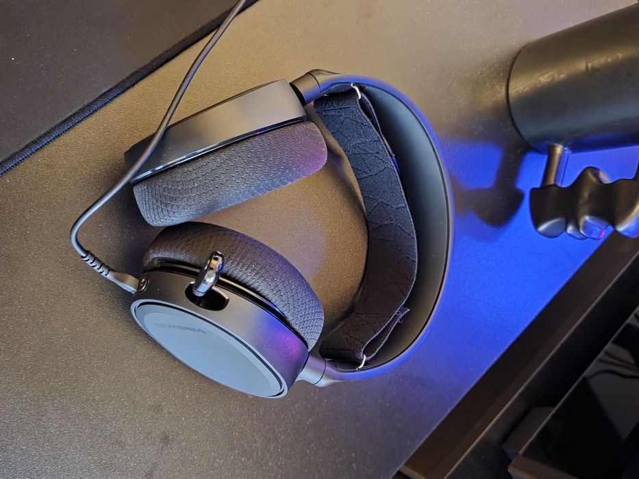 Headset STEELSERIES ARCTIS 5 - usado como novo