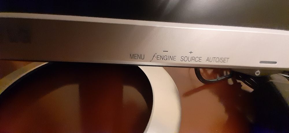 Монитор LG Flatron L177OHN