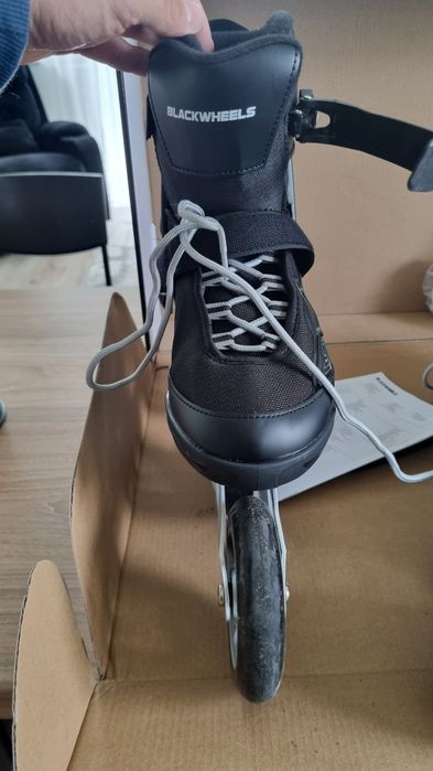 Rolki BLACKWHEELS czarne 3 ķołowe