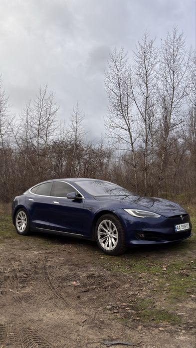 Tesla model S 2016