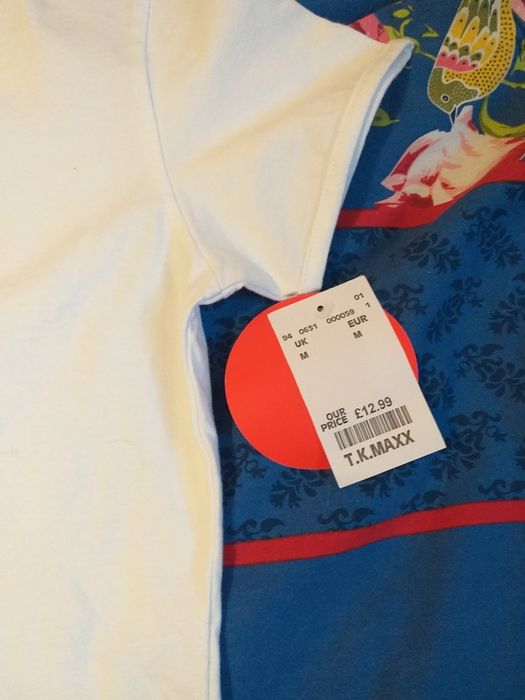 Tshirt comic relief medium