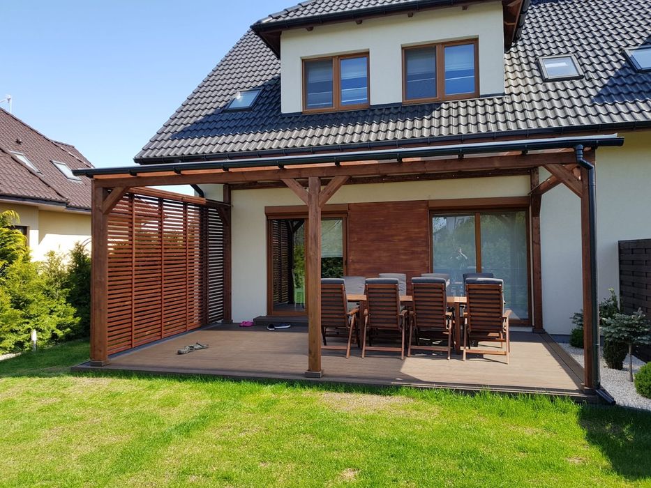 Zadaszenie tarasu, ruchome żaluzje drewniane