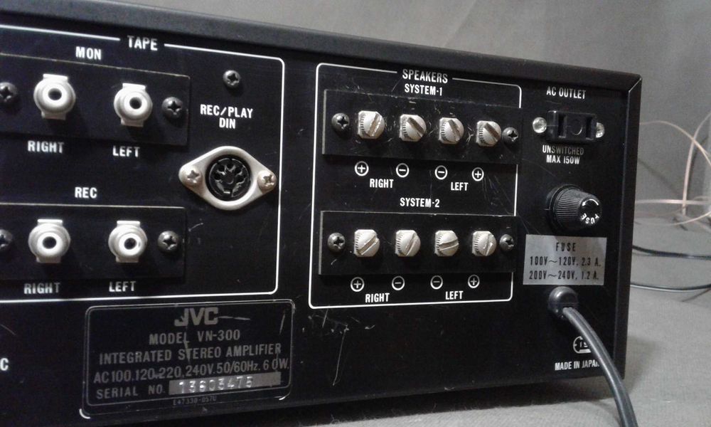 JVC VN-300,wzmacniacz stereo vintage