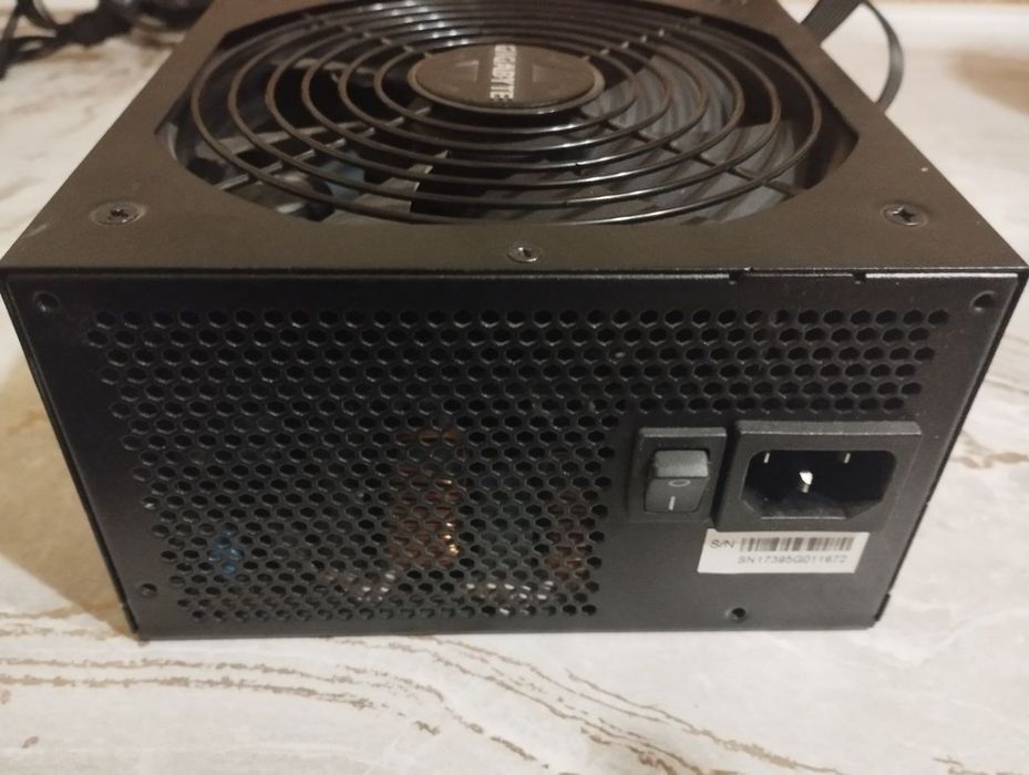 Блок живлення Gigabyte G750H (GP-G750H)