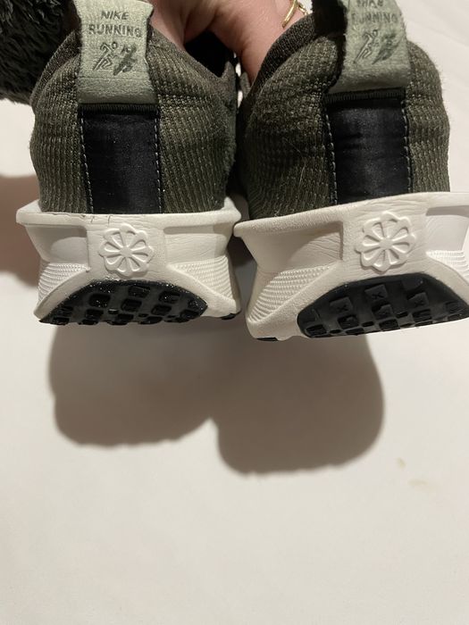 Кроссовки NIKE оригинал беговые хаки зеленые