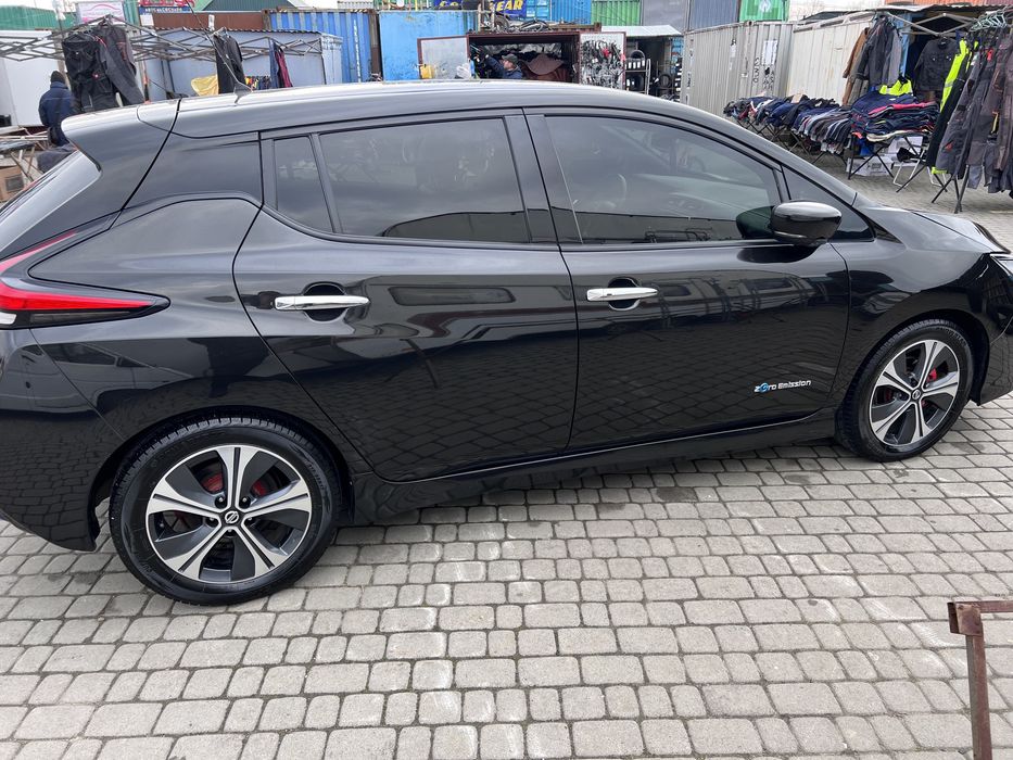 Нісан Ліф 2019 рік 40 кіловат запас 250 км