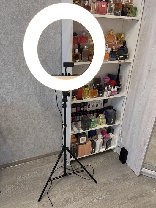 Професійна, оригінальна кільцева лампа RL-21