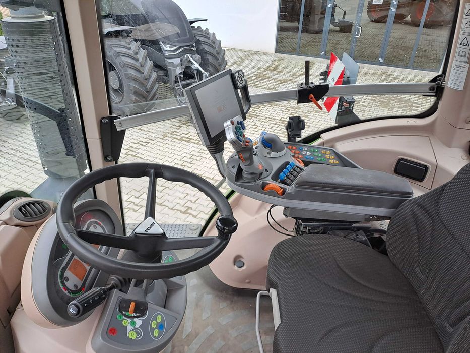 Ciągnik Fendt 828 Vario PP