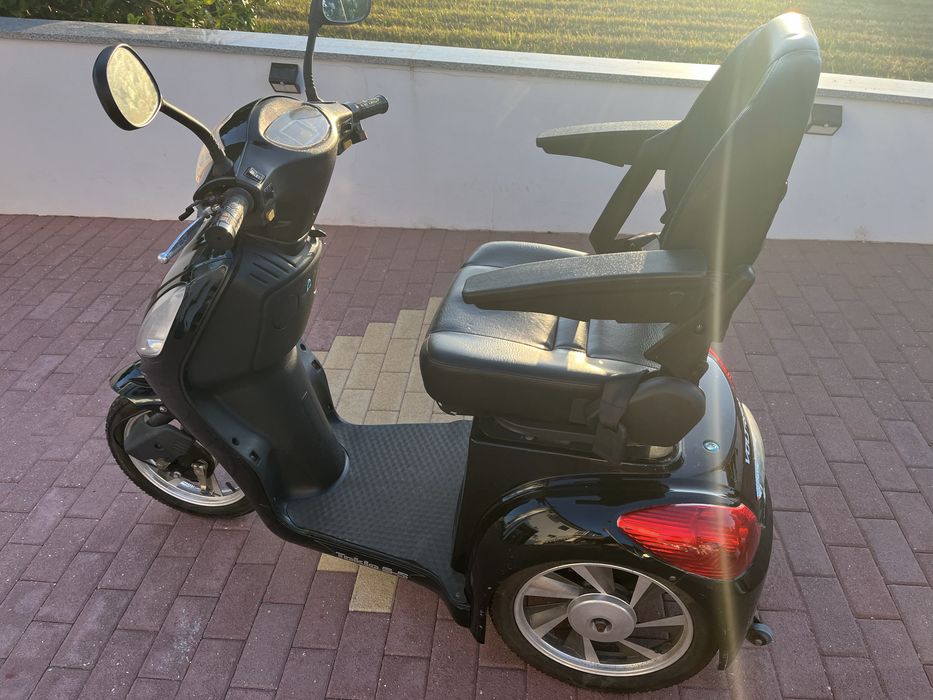 Triciclo Eletrico para mobilidade reduzida