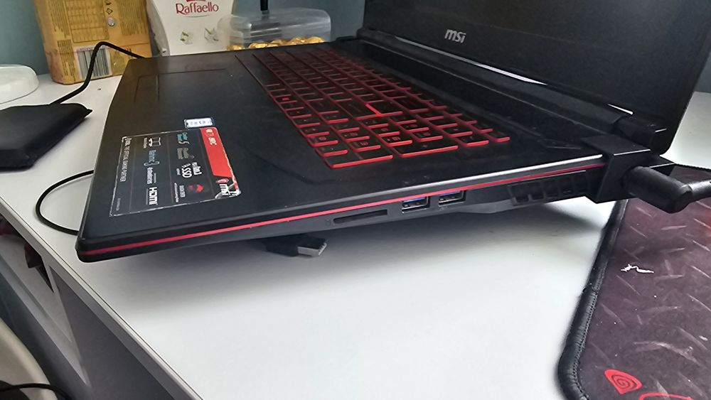 Laptop Gamingowy Msi GL73 8SE