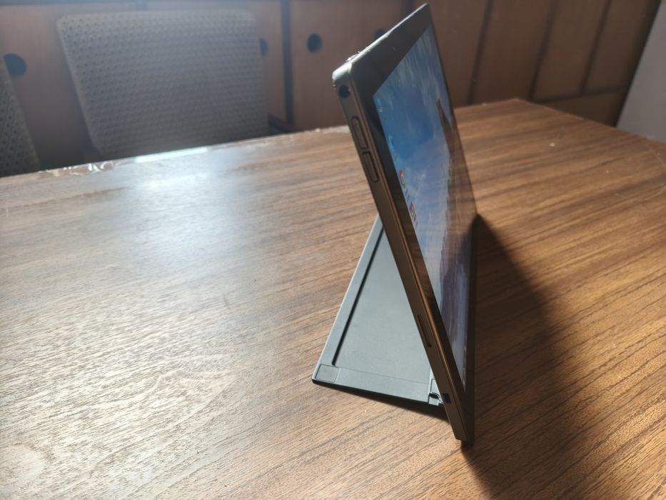 Продам Lenovo x1 tablet, m7-6y75 16gb, ssd 512gb