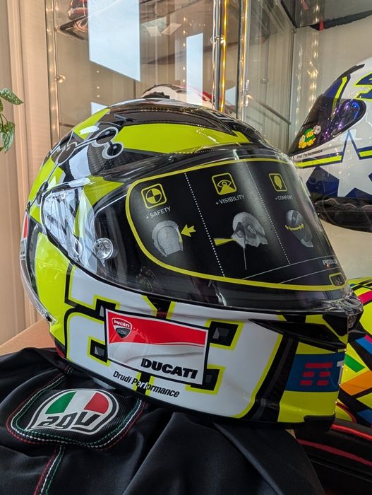 Agv pista GP R Iannone 2016 Carbono