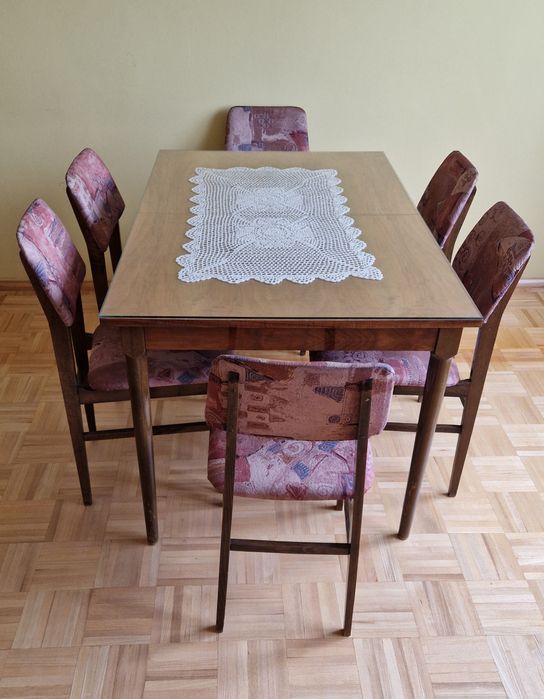 Zestaw - rozkładany stół i 6 krzeseł