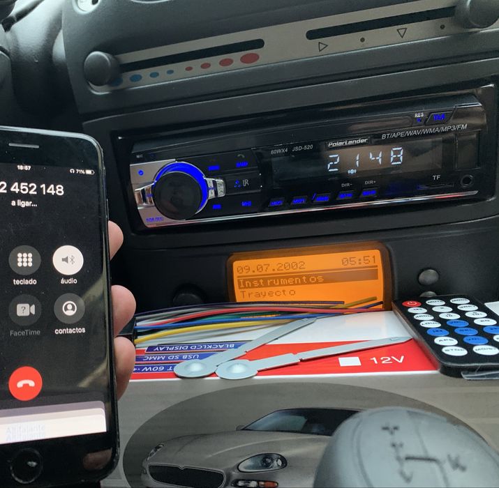 Auto Rádio Tamanho Universal NOVO -Atende Chamadas/ Bluetooth/ Microfone/ USB etc