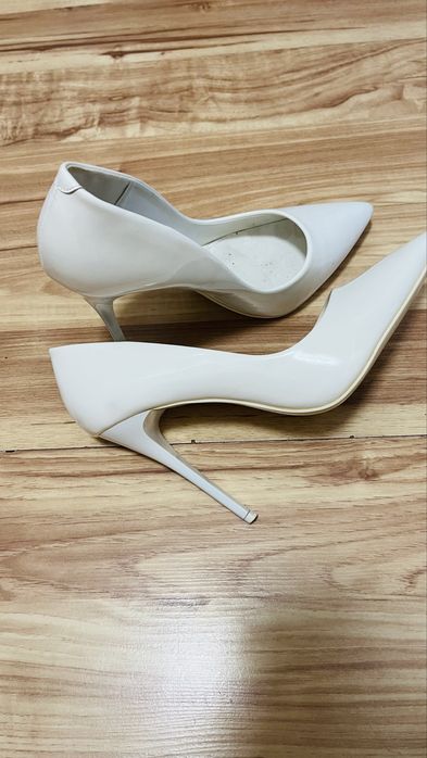 Святкові жіночі туфлі