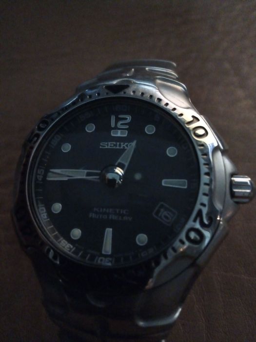 Relógio Seiko Kinetic, intemporal.