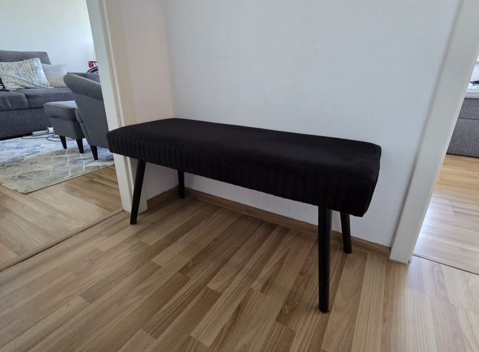 Elegancka ławka do przedpokoju