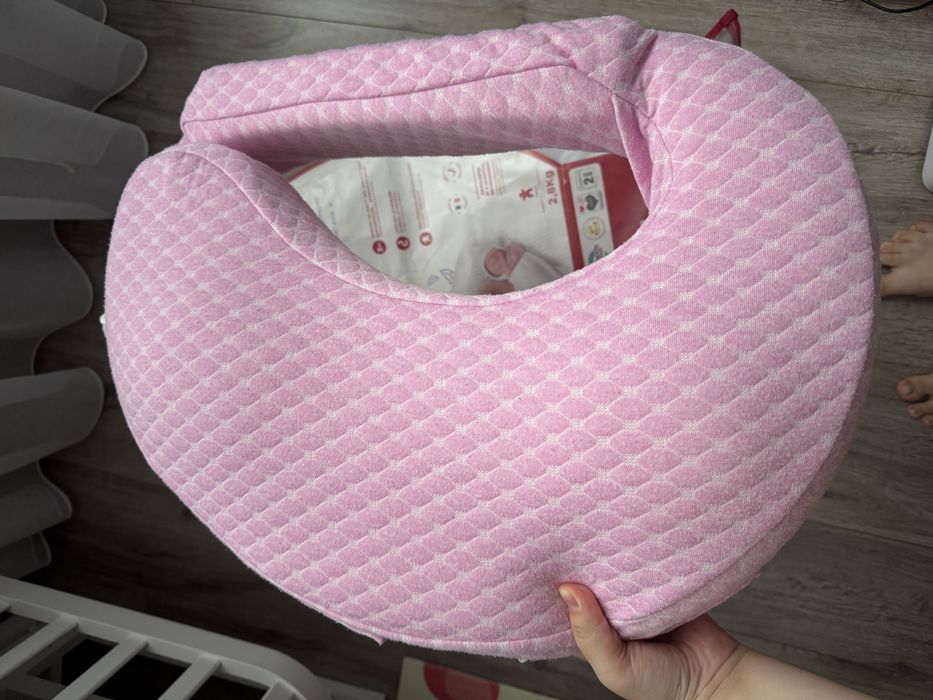 Кокон, подушка для годуванян