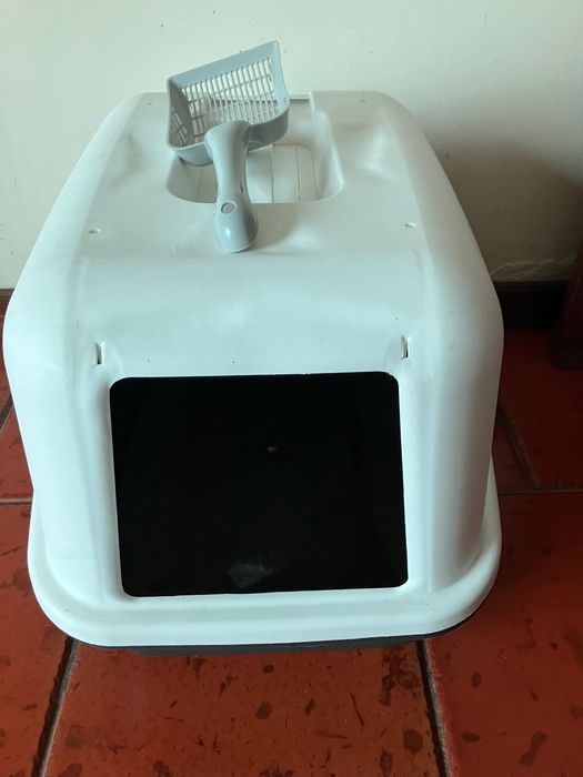 Caixa de areia tamanho XL com porta e tapete (Oferta pá limpeza)